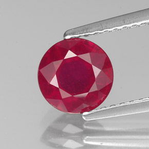 Rubis rouge naturelle coupe roude, 1,50 ct, VS-SI