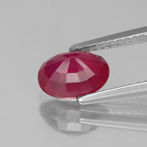 Rubis rouge naturelle coupe ovale, 1,60 ct, VS-SI