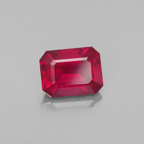 Rubis rouge naturelle taille émeraude, 2,06 ct, VS-SI