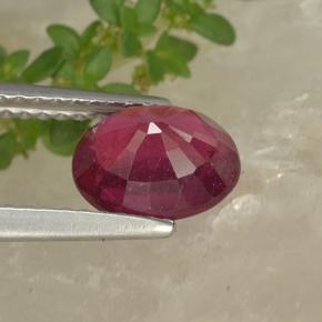 Rubis Cramoisi profond naturelle Coupe ovale, 1.74 ct, VS-SI