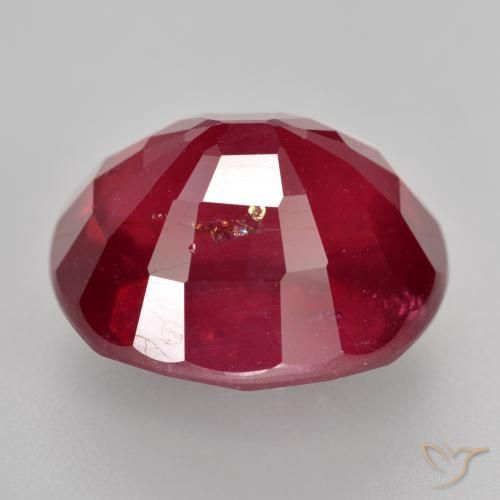 Rubis Rouge moyen naturelle ovale, 15.41 ct, VS-SI