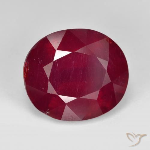 Rubis Rouge foncé naturelle ovale, 13.50 ct, VS-SI