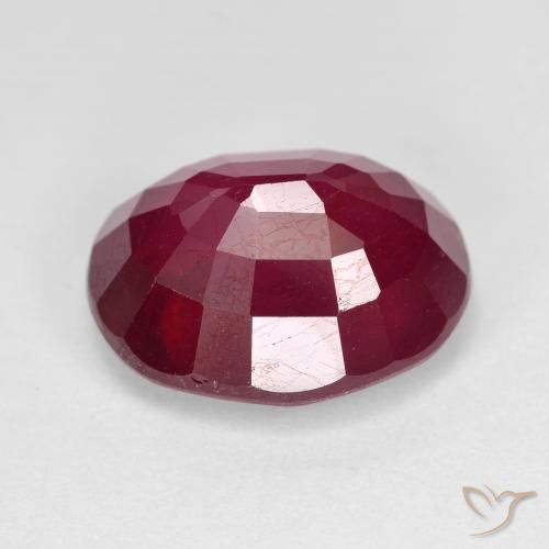 Rubis Rouge foncé naturelle ovale, 12.82 ct, VS-SI