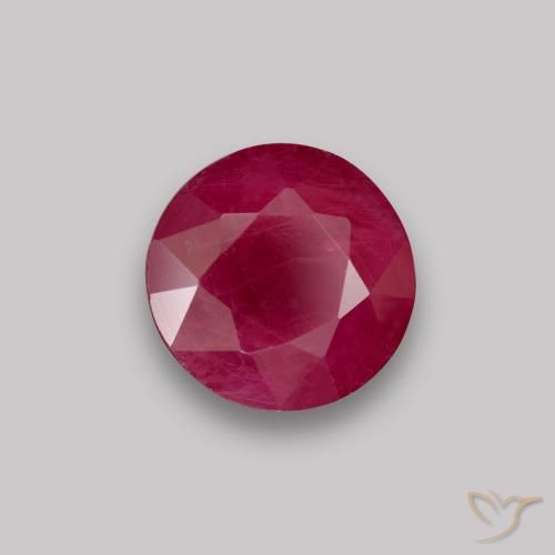 Rubis Rouge foncé naturelle Tour, 0.94 ct, VS-SI