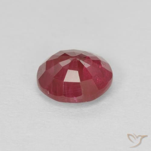 Rubis Rouge moyen naturelle Tour, 0.87 ct, VS-SI