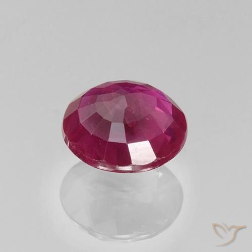 Rubis Rouge foncé naturelle Tour, 0.70 ct, VS-SI