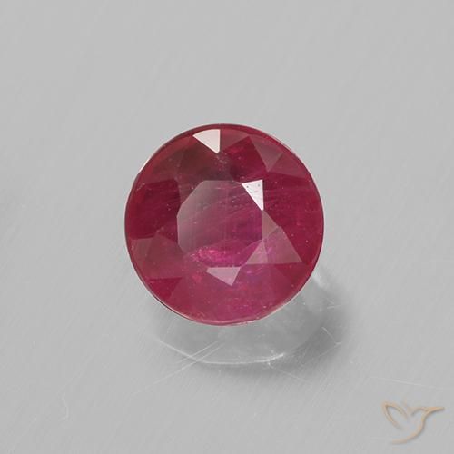 Rubis Cramoisi profond naturelle Tour, 0.64 ct, VS-SI