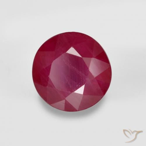 Rubis Rouge moyen naturelle Tour, 0.83 ct, VS-SI