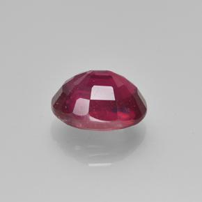 Rubis rouge foncé naturelle coupe ovale, 2,13 ct, VS-SI