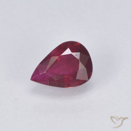 Rubis Rouge cramoisi profond naturelle En forme de poire, 0.30 ct, VS-SI