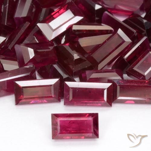 0.32ct Naturel Rouge foncé Rubis, Baquette, VS-SI