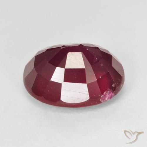 Rubis Rouge moyen naturelle ovale, 9.32 ct, VS-SI