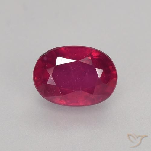 Rubis Rouge moyen-foncé naturelle ovale, 0.93 ct, VS-SI