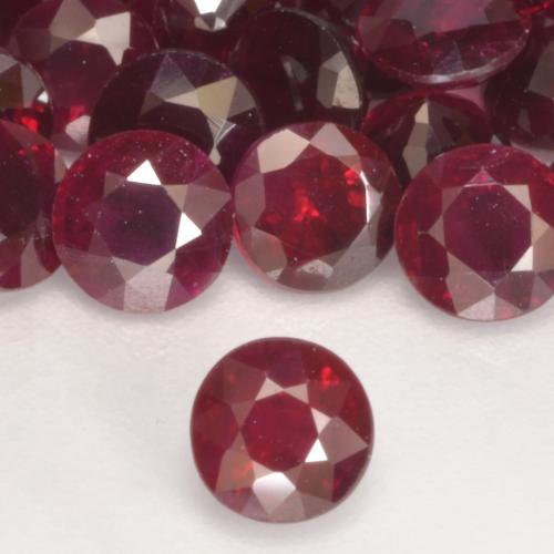 Rubis Rouge foncé naturelle Tour, 0.31 ct, VS-SI
