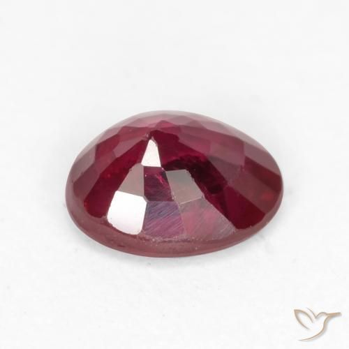Rubis Rouge foncé naturelle ovale, 0.47 ct, VS-SI