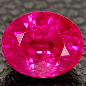 Rubis rouge naturelle coupe ovale, 1,17 ct, VS