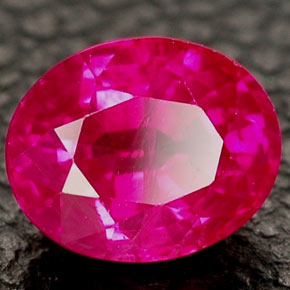 Rubis rouge naturelle coupe ovale, 1,17 ct, VS