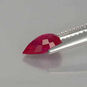 Rubis rouge naturelle en forme de poire, 1,07 ct, VS