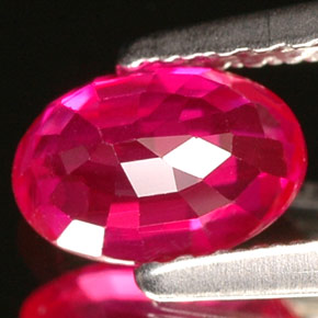 Rubis rouge naturelle coupe ovale, 1,03 ct, VS-SI