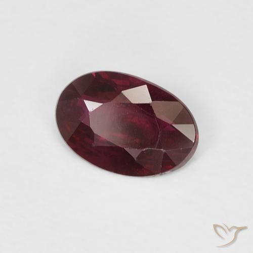 Rubis Vin rouge naturelle ovale, 0.39 ct, VS-SI