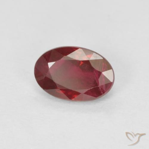 Rubis Vin rouge naturelle ovale, 0.55 ct, VS-SI