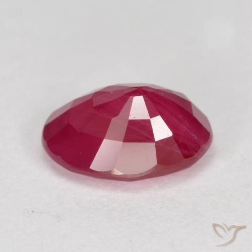 Rubis Rouge confiture naturelle ovale, 1.15 ct, VS-SI