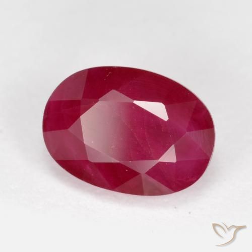 Rubis Rouge confiture naturelle ovale, 1.28 ct, VS-SI