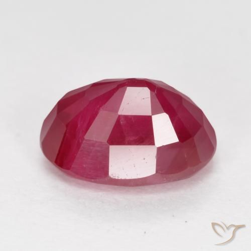 Rubis Rouge moyen naturelle ovale, 1.40 ct, VS-SI