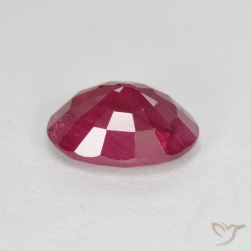 Rubis Rouge sang naturelle ovale, 1.06 ct, SI