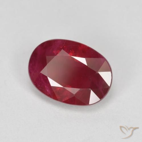 Rubis Rouge foncé naturelle ovale, 1.02 ct, SI