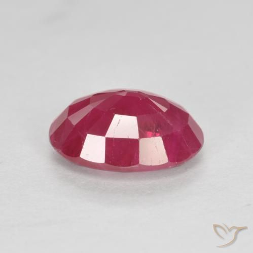 Rubis Rouge confiture naturelle ovale, 1.08 ct, VS-SI