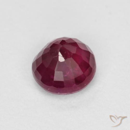 Rubis Rouge foncé naturelle Coupe roude, 0.40 ct, SI