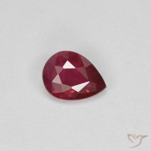 Rubis Rouge foncé naturelle En forme de poire, 0.30 ct, VS-SI