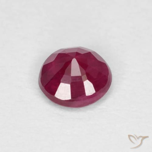 Rubis Vin rouge profond naturelle Tour, 0.28 ct, VS-SI