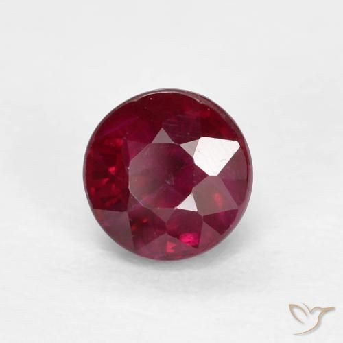 Rubis Rouge foncé naturelle Tour, 0.41 ct, VS-SI