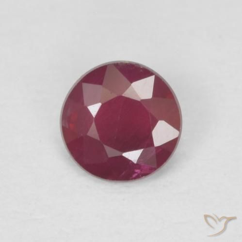 Rubis Rouge foncé naturelle Tour, 0.25 ct, VS