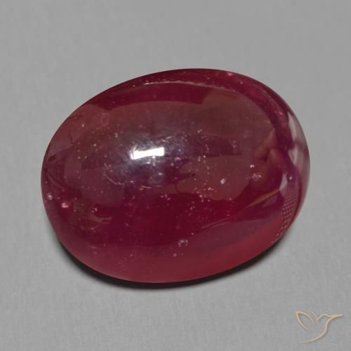 Rubis Rouge foncé naturelle ovale, 17.33 ct, Translucide