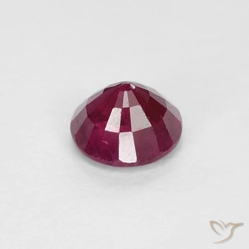 Rubis Rouge foncé naturelle Tour, 0.32 ct, VS-SI