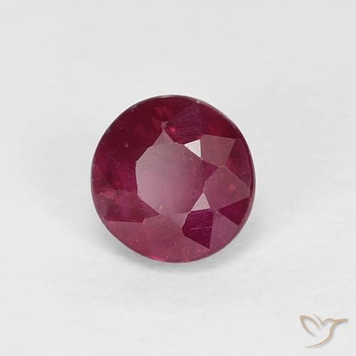Rubis Rouge foncé naturelle Tour, 0.40 ct, VS-SI