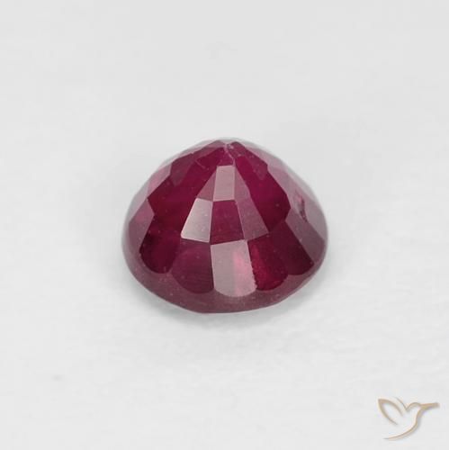 Rubis Rouge foncé naturelle Tour, 0.40 ct, VS-SI