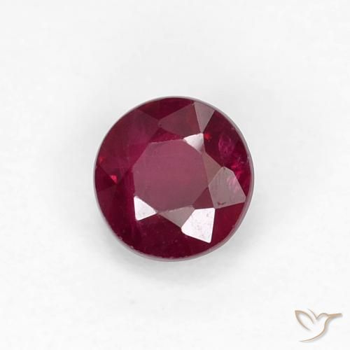 Rubis Rouge foncé naturelle Tour, 0.42 ct, VS-SI