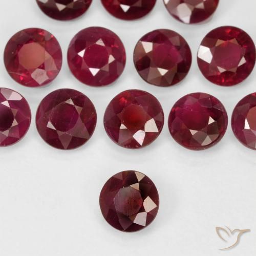 Rubis Rouge foncé naturelle Tour, 0.29 ct, VS