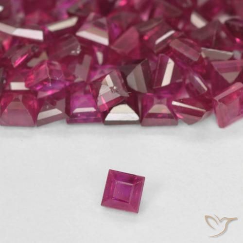 Rubis Rouge foncé naturelle Carré, 0.09 ct, VS