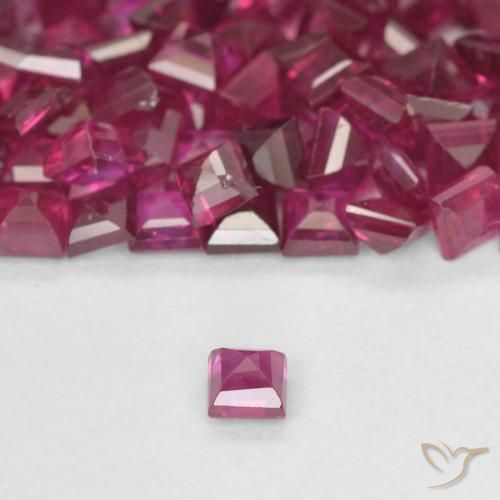 Rubis Rouge foncé naturelle Carré, 0.09 ct, VS