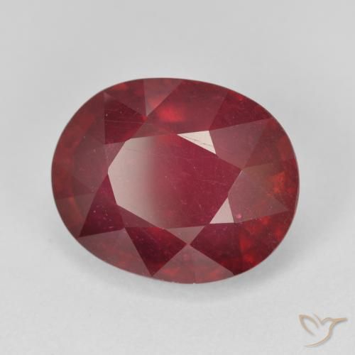 Rubis Rouge foncé naturelle ovale, 10.38 ct, VS