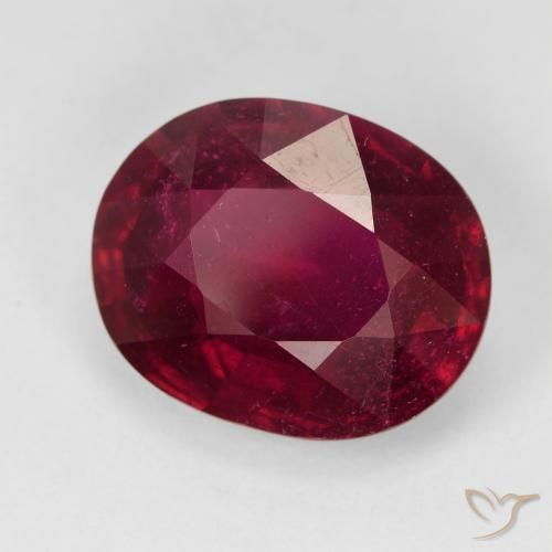 Rubis Rouge sang naturelle ovale, 12.05 ct, VS