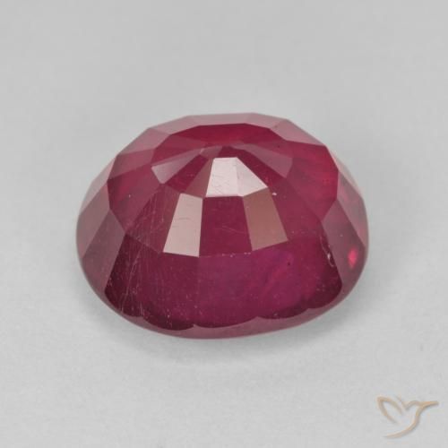 Rubis Rouge moyen naturelle ovale, 9.10 ct, VS