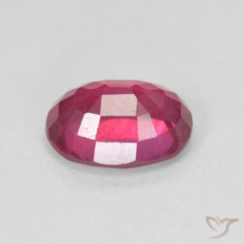 Rubis Rouge moyen naturelle ovale, 1.74 ct, VS