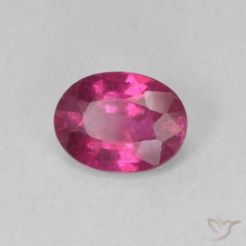 Rubis Violet Rosâtre naturelle ovale, 1.42 ct, VS