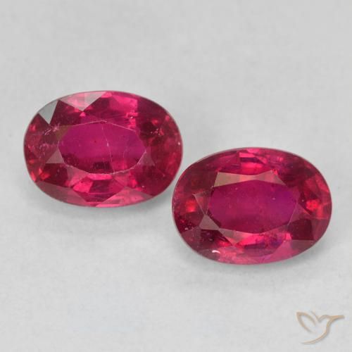 2.49ctw Naturel Medium Dark-Red Rubis, ovale, VS
